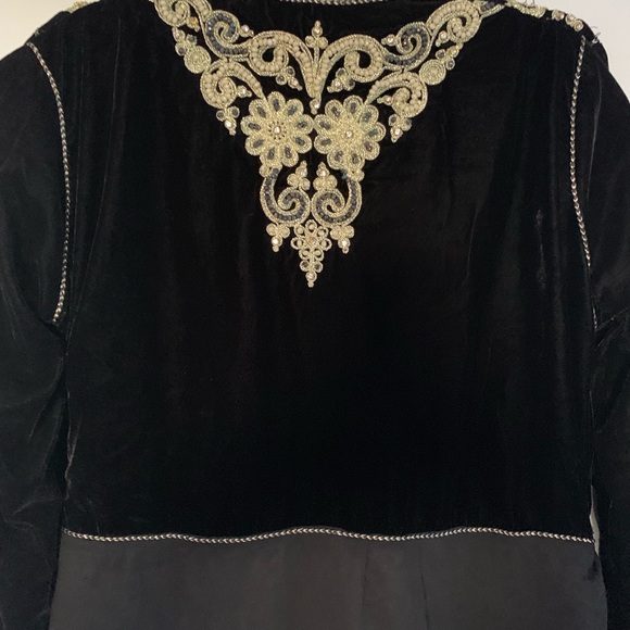 Black and Gold Moroccan Kaftan - Picture 5 of 7